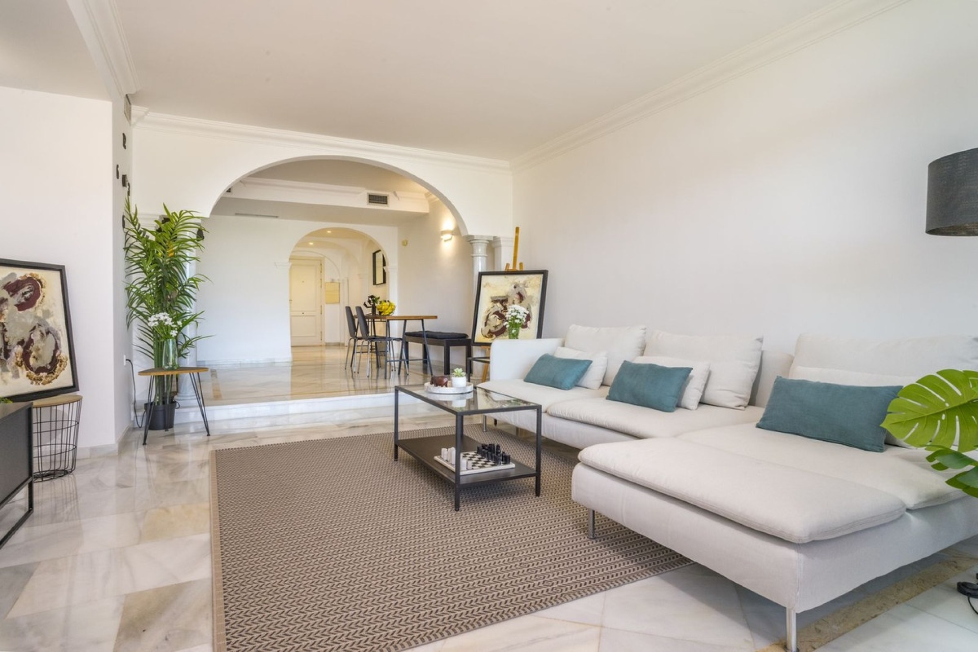 Resale - apartment - Marbella - Nueva Andalucía