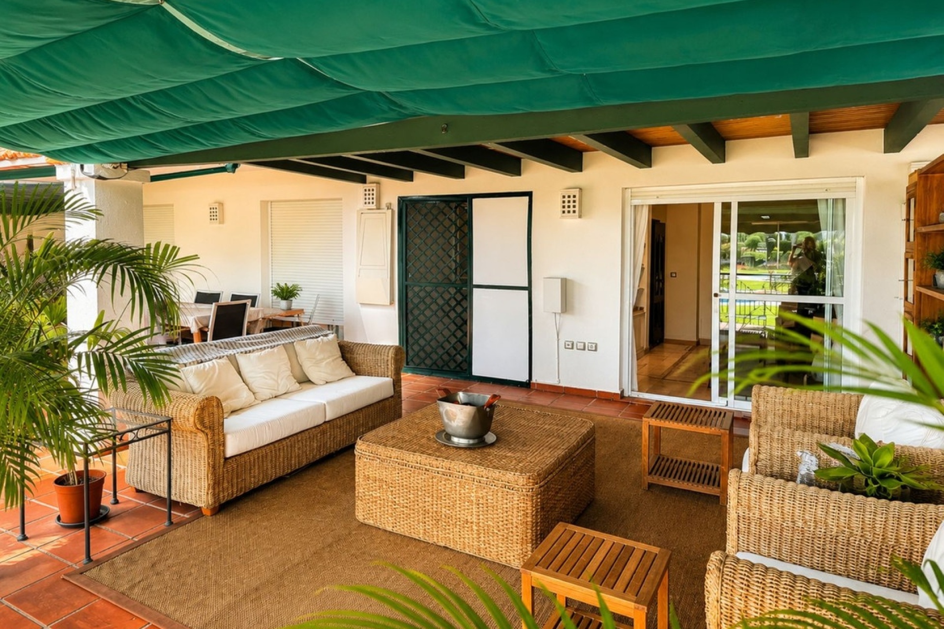 Resale - apartment - Marbella - Nueva Andalucía