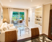 Resale - apartment - Marbella - Nueva Andalucía