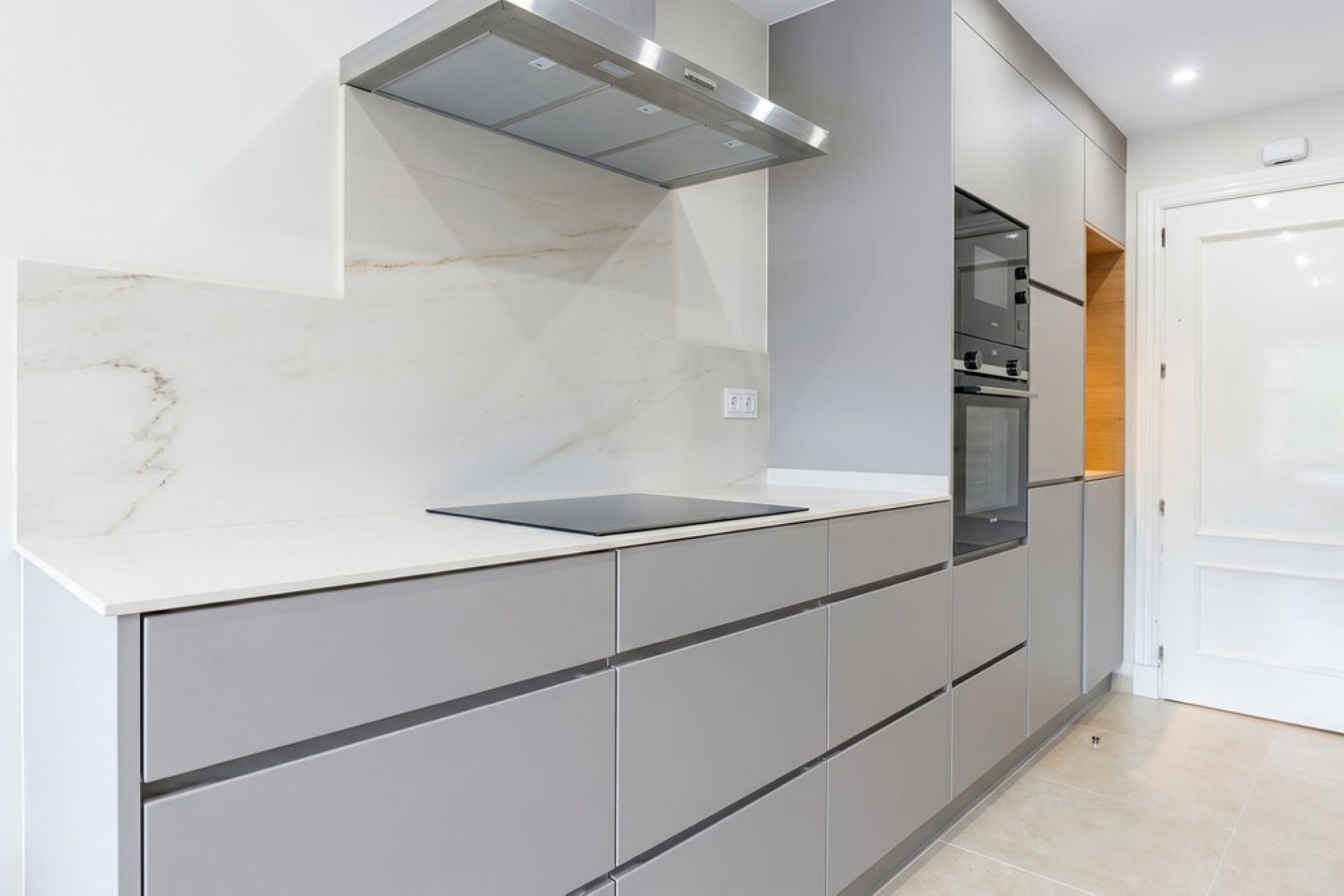 Resale - apartment - Marbella - Nueva Andalucía