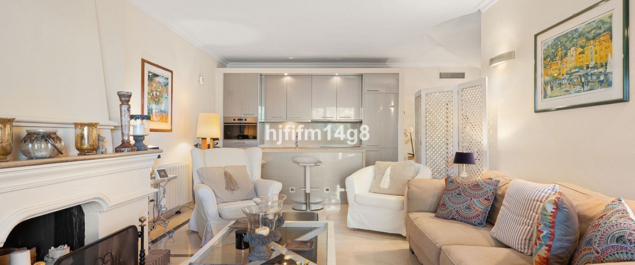 Resale - apartment - Marbella - Nueva Andalucía