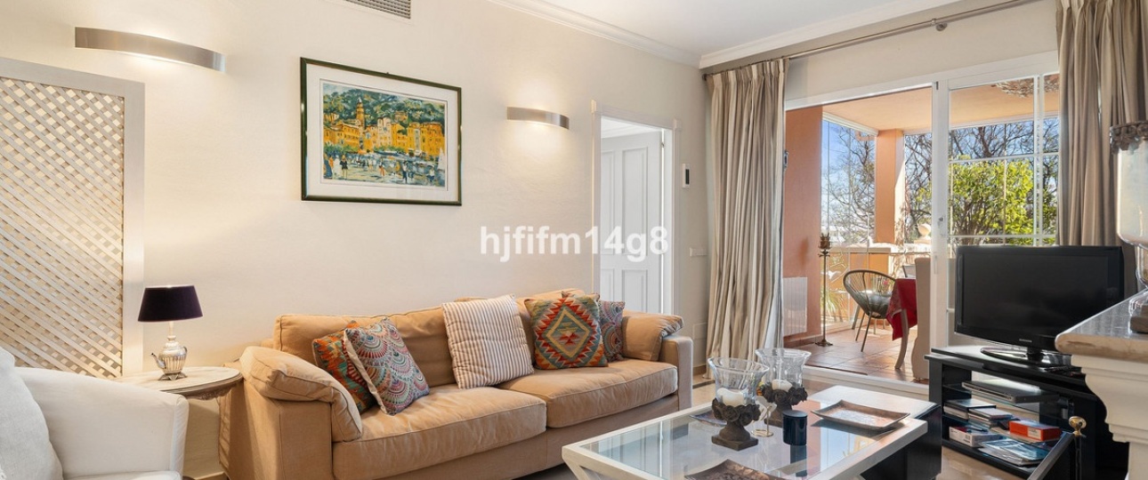 Resale - apartment - Marbella - Nueva Andalucía