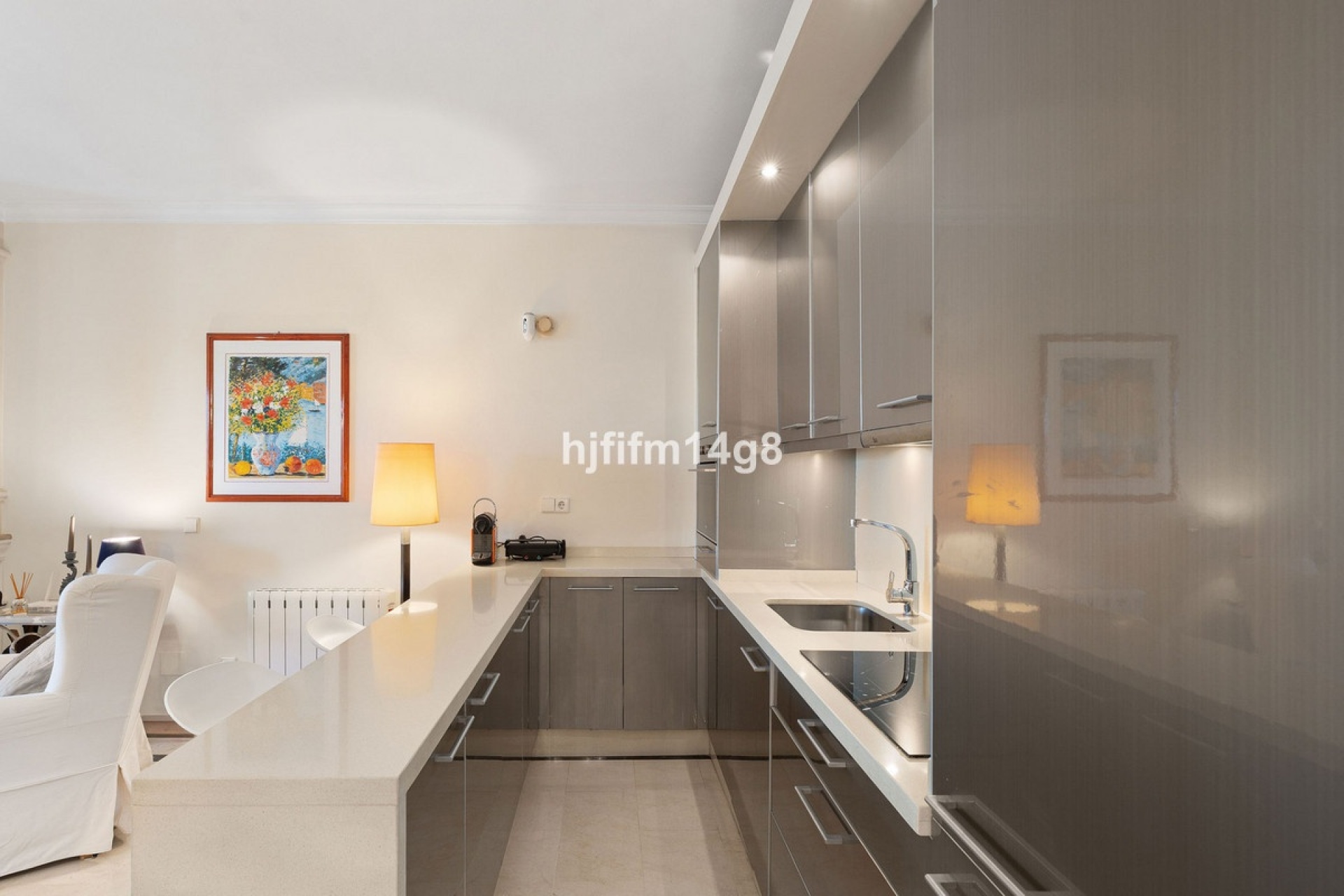 Resale - apartment - Marbella - Nueva Andalucía