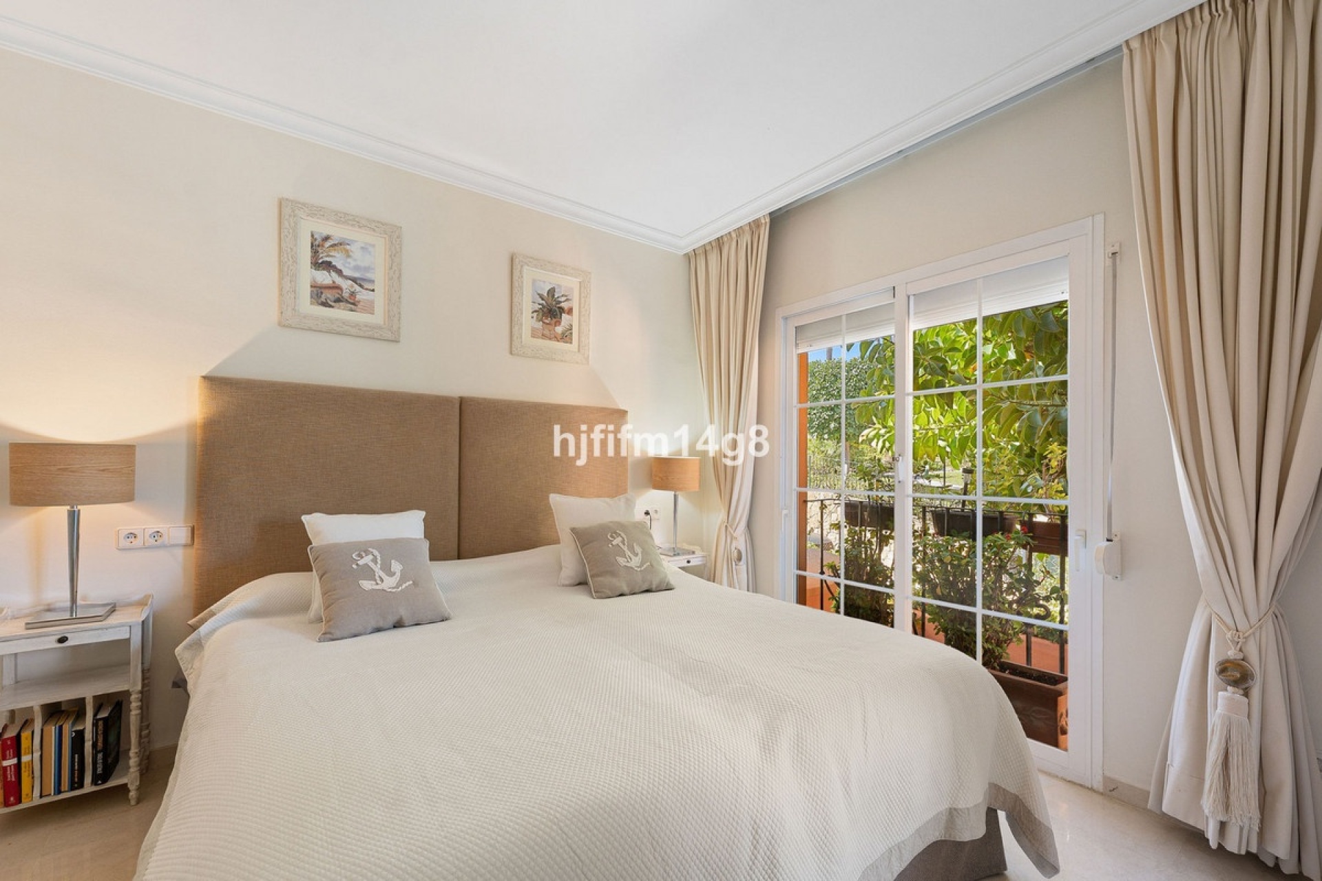 Resale - apartment - Marbella - Nueva Andalucía