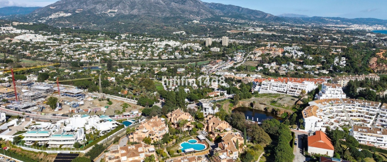 Resale - apartment - Marbella - Nueva Andalucía