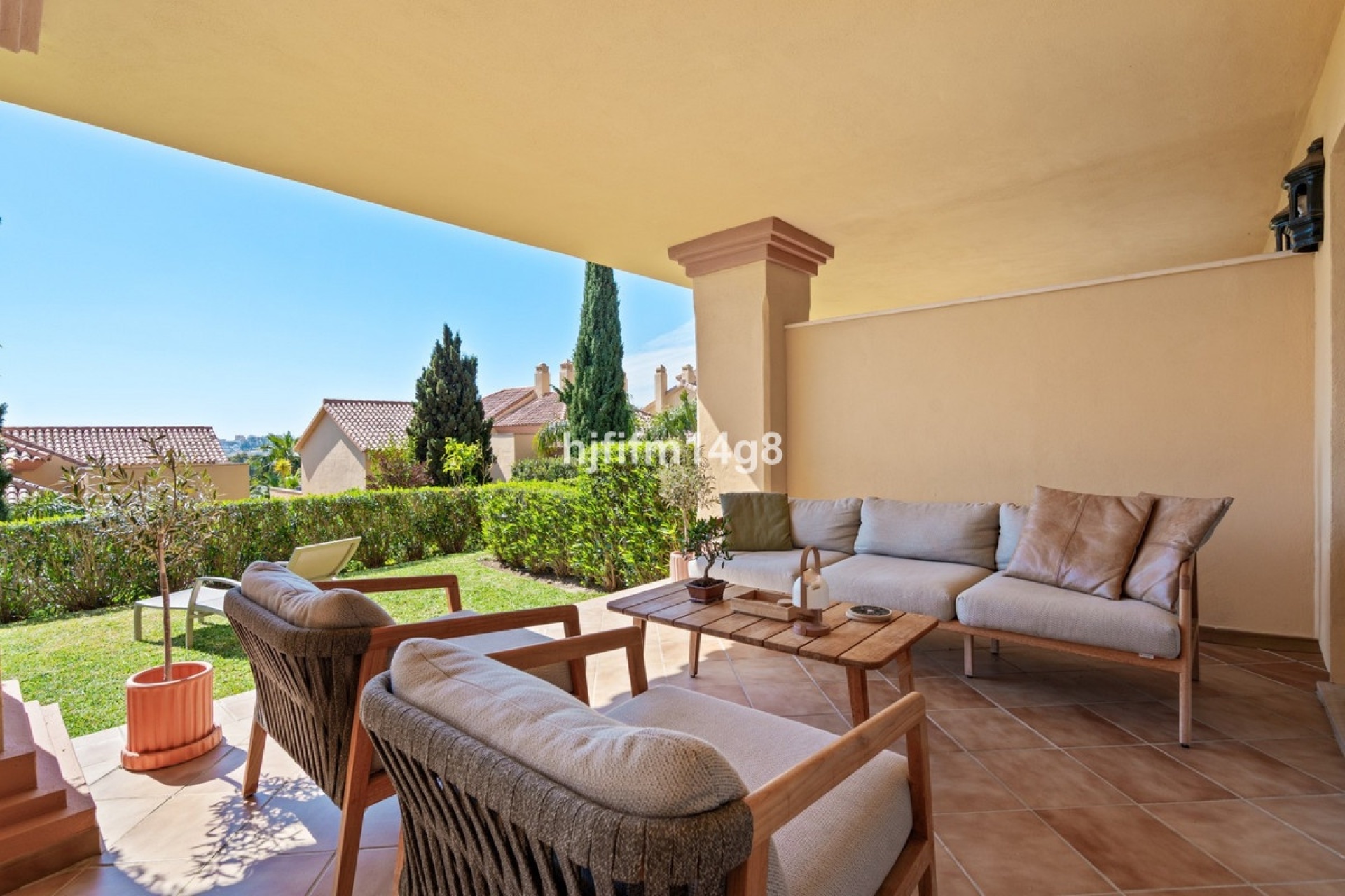 Resale - apartment - Marbella - Nueva Andalucía