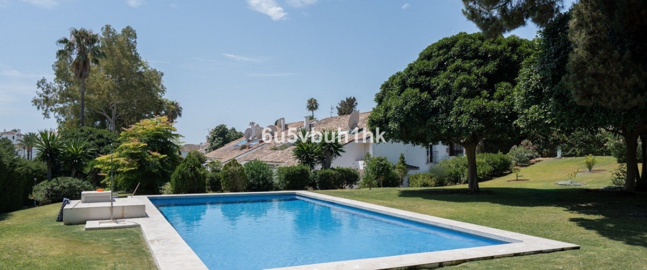 Resale - apartment - Marbella - Nueva Andalucía