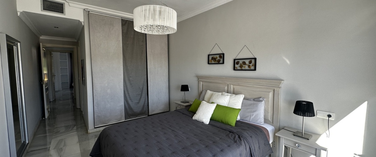 Resale - apartment - Marbella - Nueva Andalucía