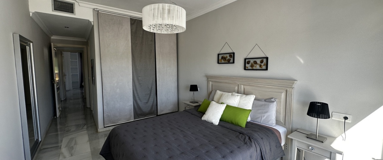 Resale - apartment - Marbella - Nueva Andalucía