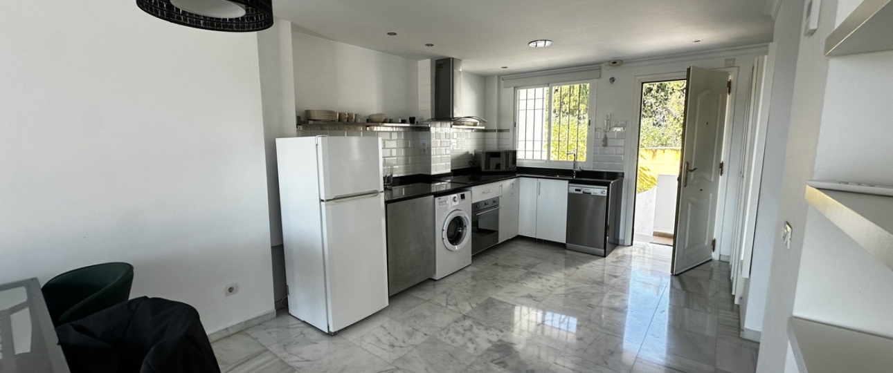Resale - apartment - Marbella - Nueva Andalucía