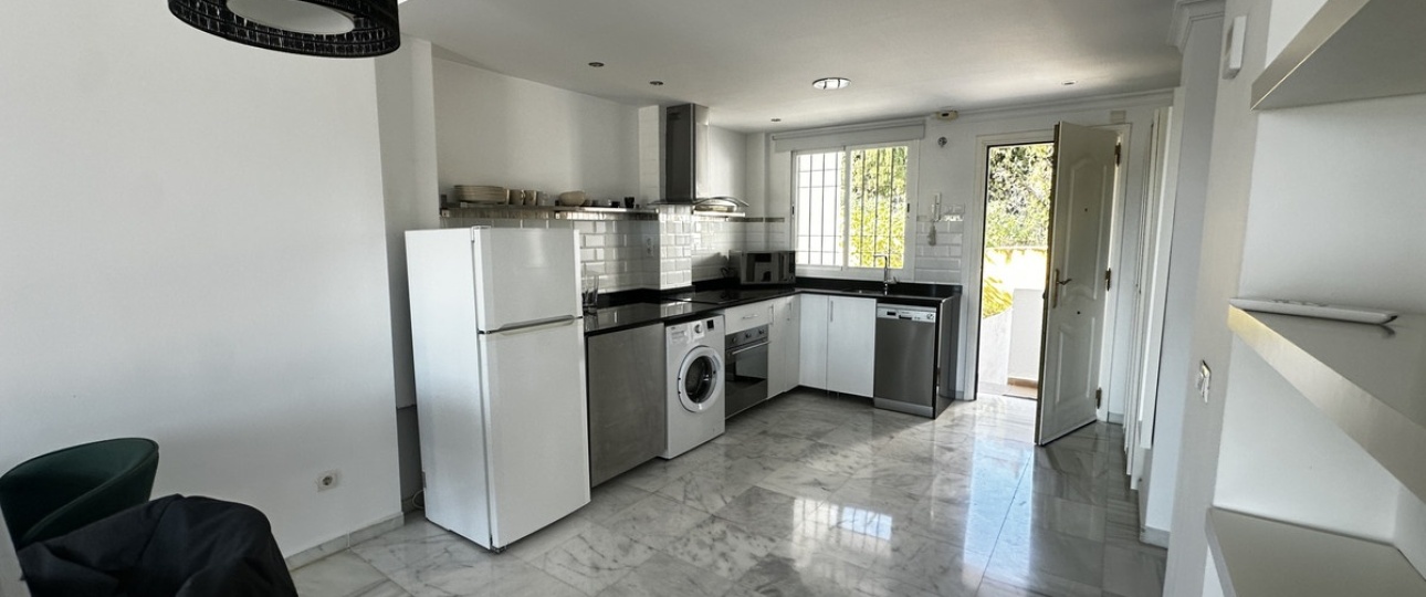 Resale - apartment - Marbella - Nueva Andalucía