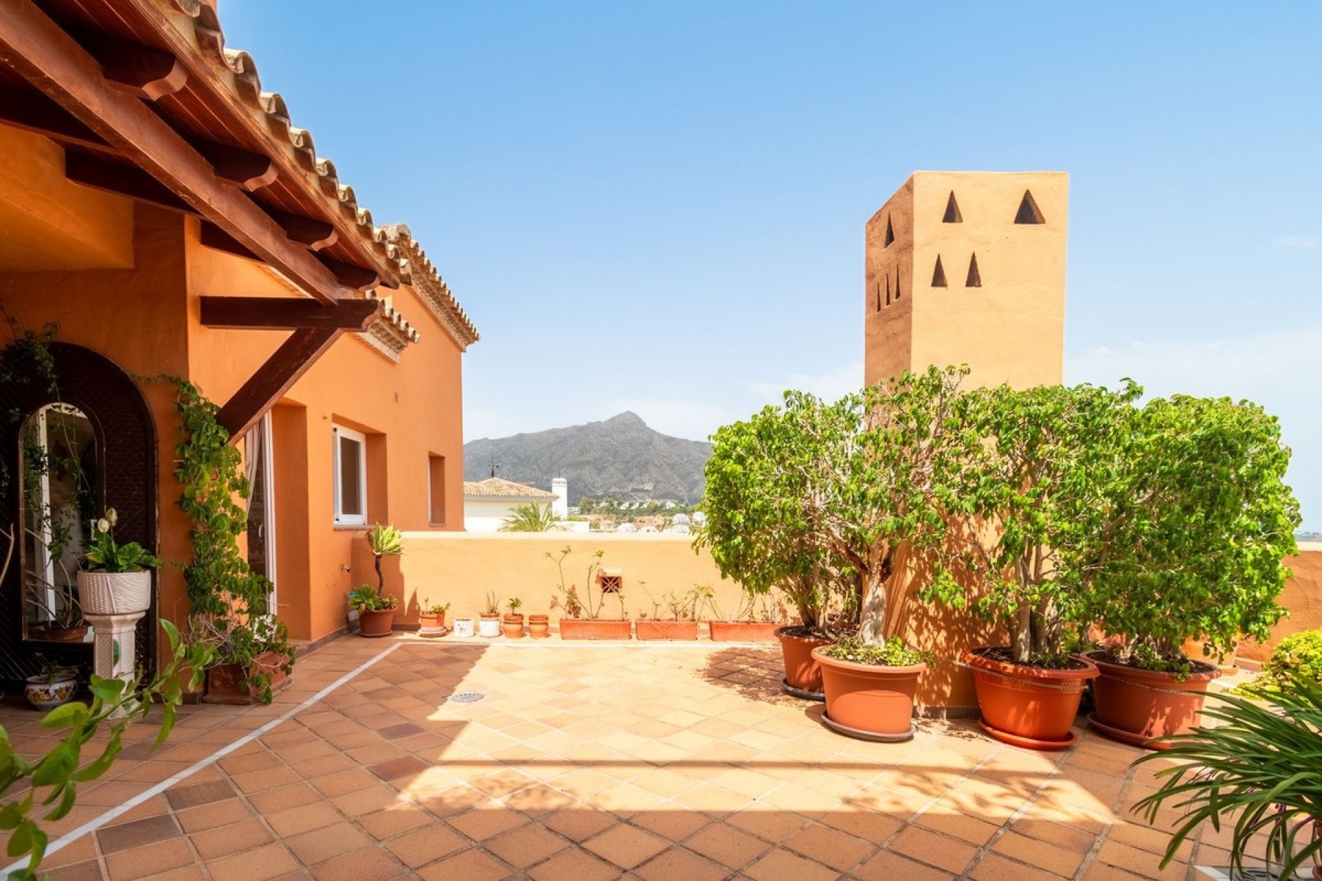 Resale - apartment - Marbella - Nueva Andalucía