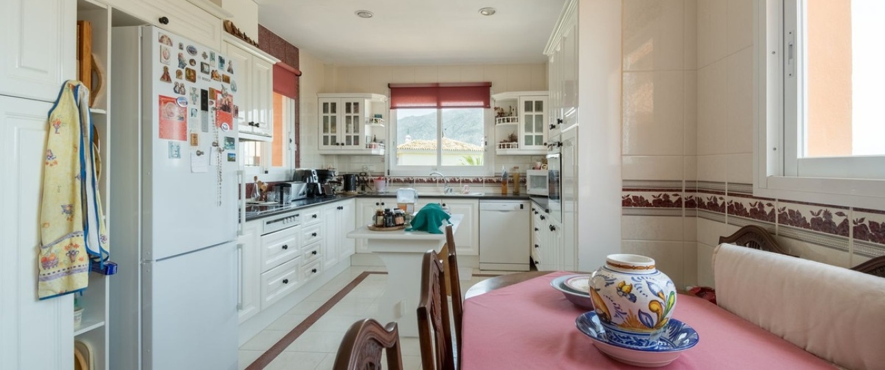 Resale - apartment - Marbella - Nueva Andalucía