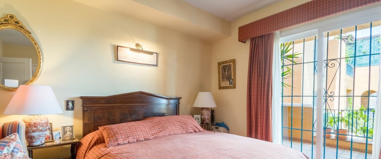 Resale - apartment - Marbella - Nueva Andalucía