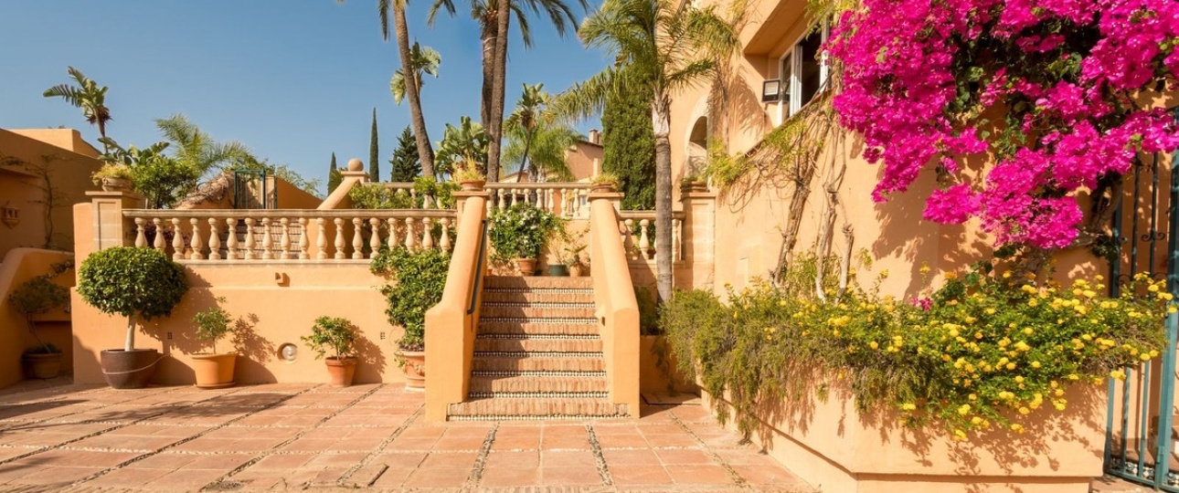 Resale - apartment - Marbella - Nueva Andalucía
