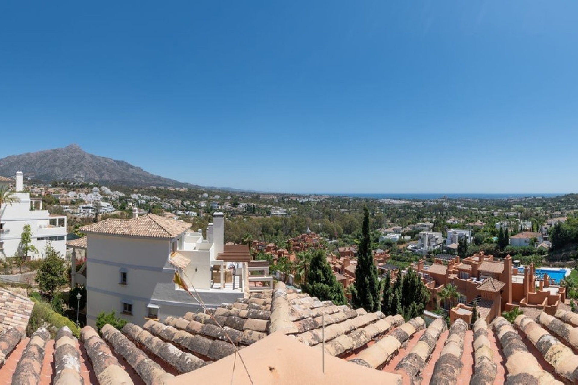 Resale - apartment - Marbella - Nueva Andalucía
