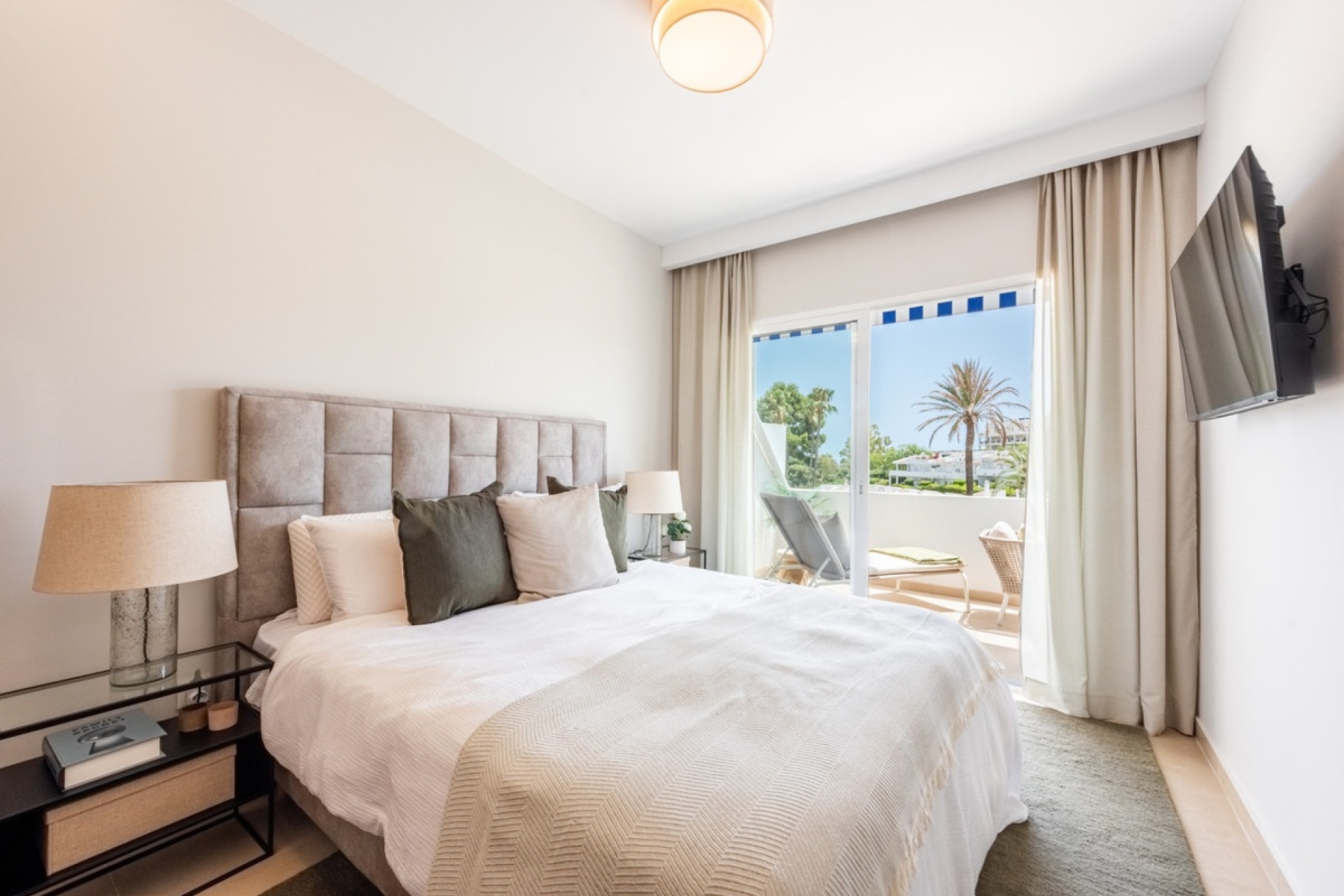 Resale - apartment - Marbella - Nueva Andalucía
