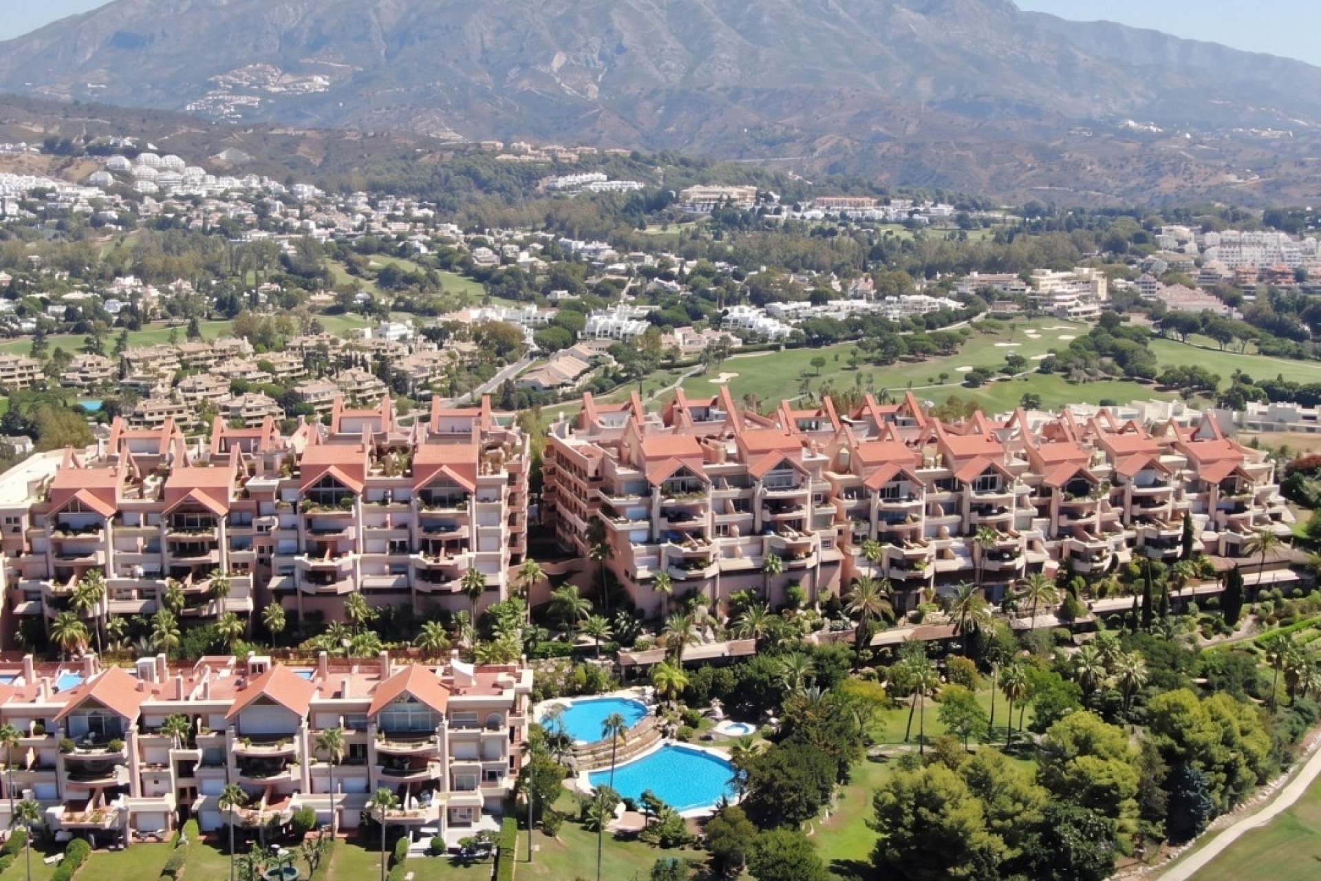 Resale - apartment - Marbella - Nueva Andalucía