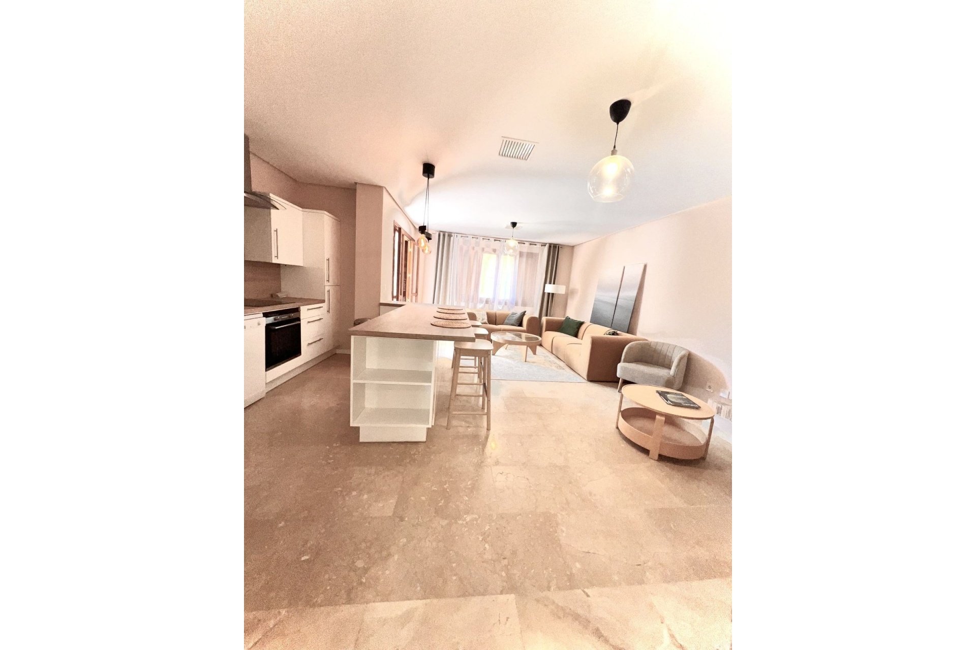 Resale - apartment - Marbella - Nueva Andalucía