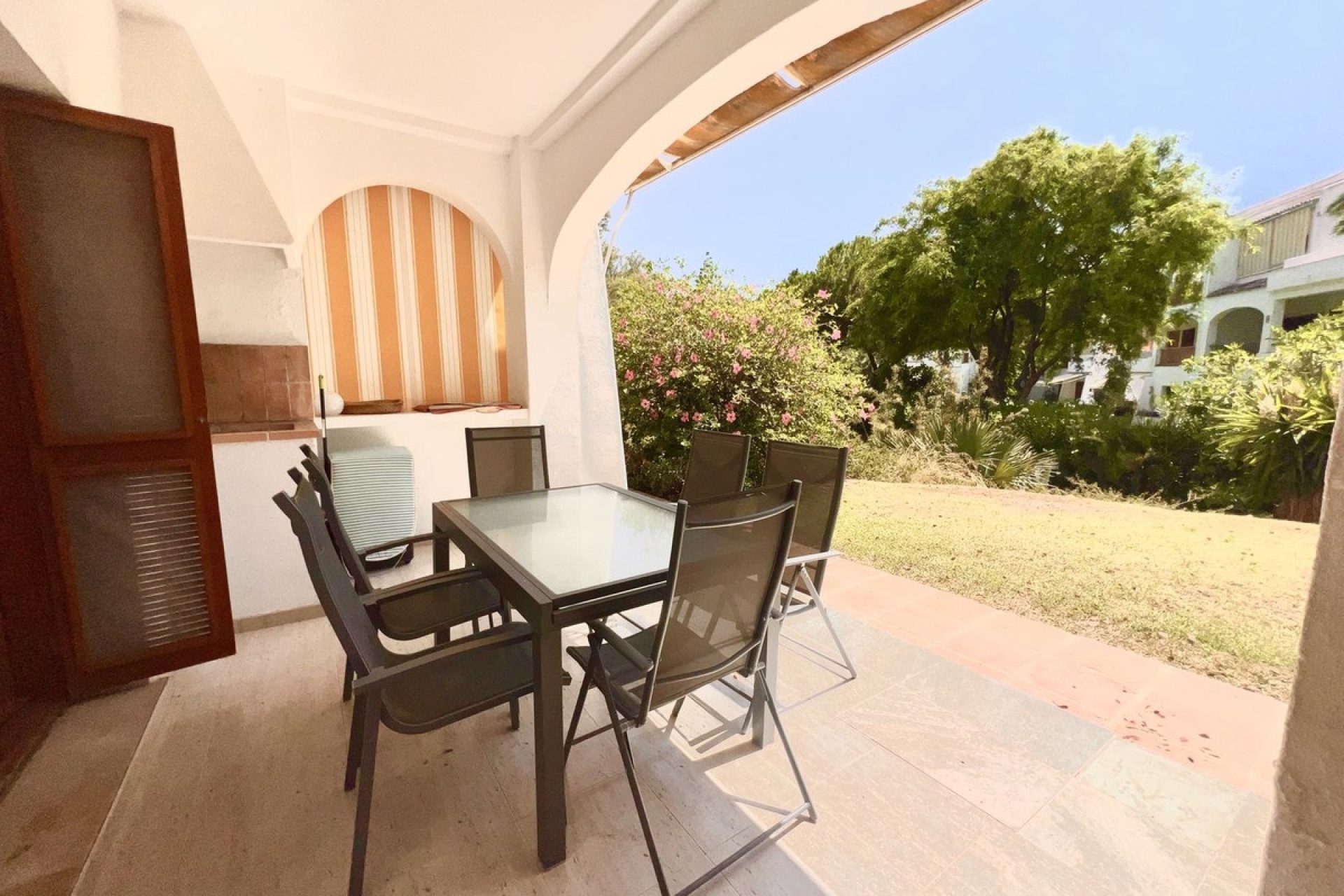 Resale - apartment - Marbella - Nueva Andalucía