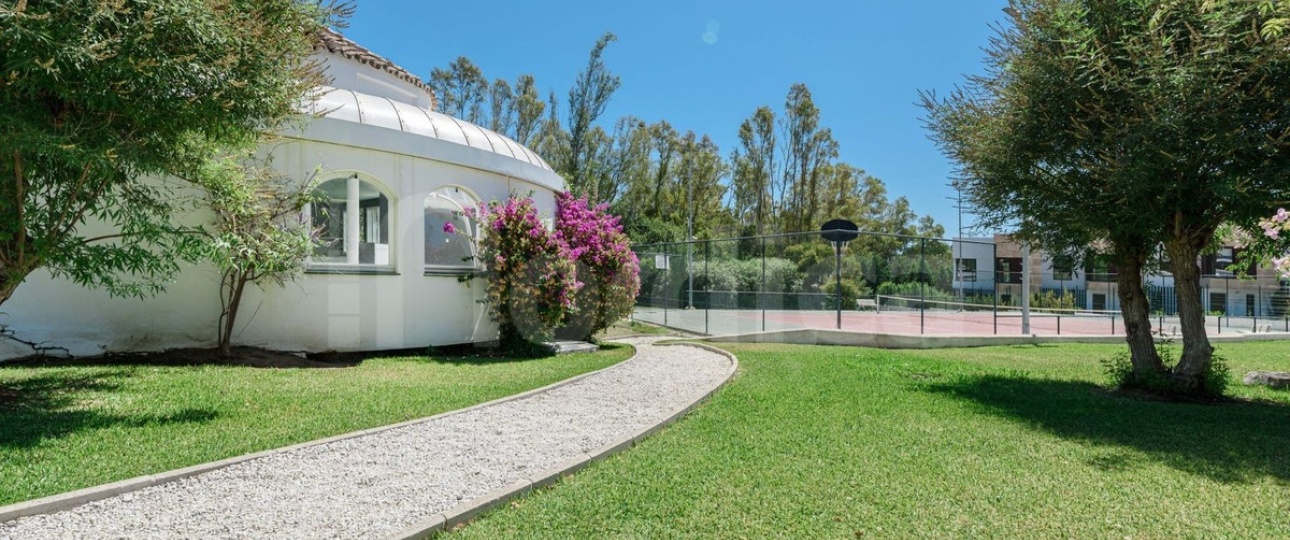 Resale - apartment - Marbella - Nueva Andalucía
