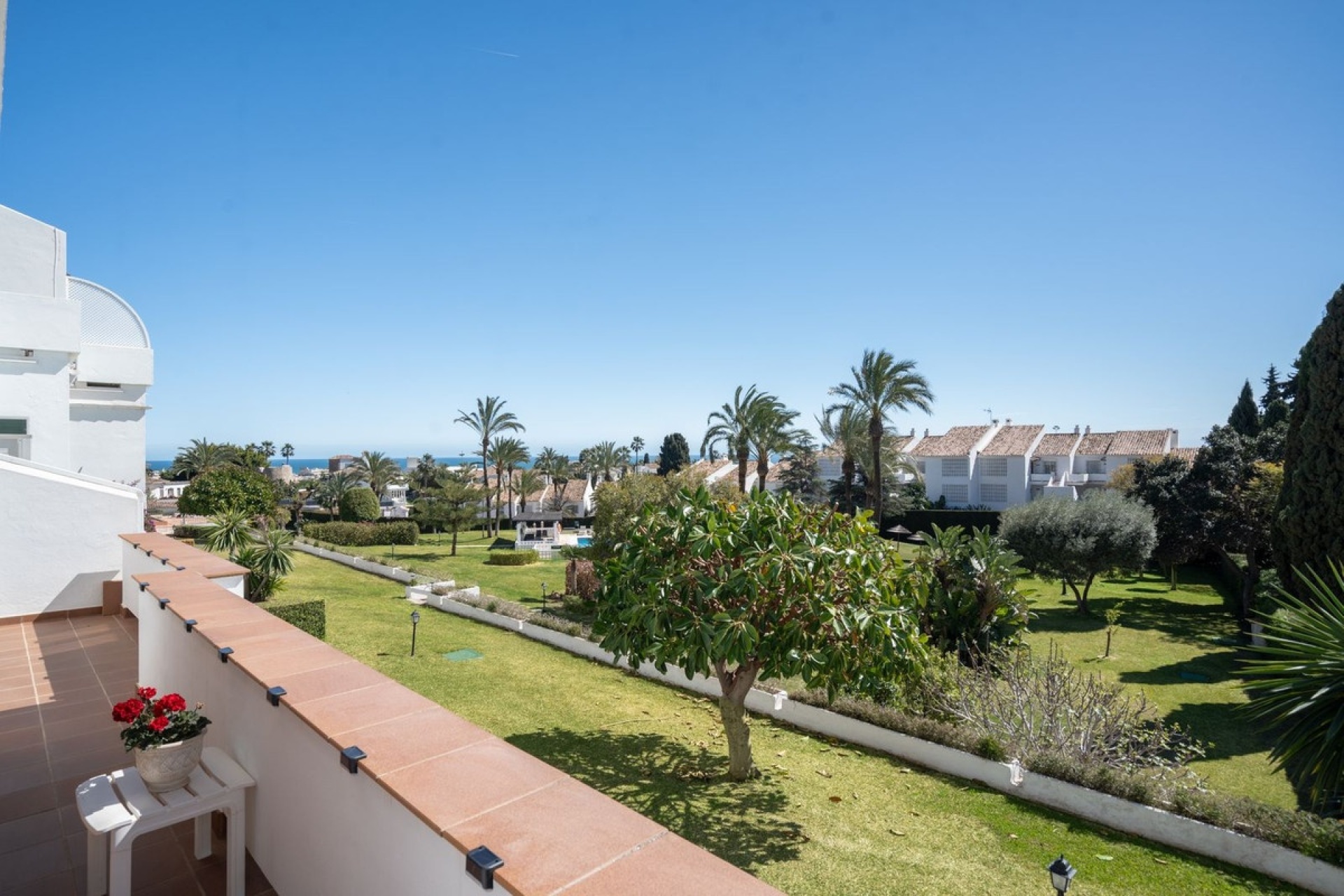Resale - apartment - Marbella - Nueva Andalucía