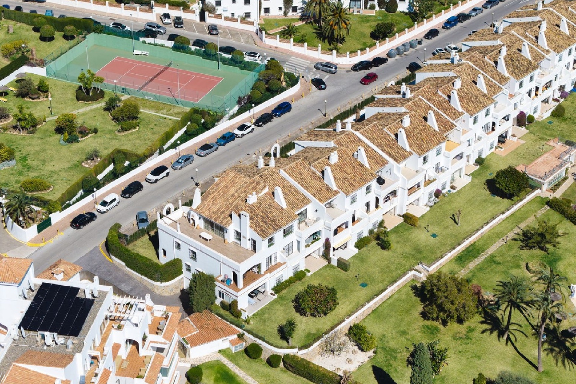 Resale - apartment - Marbella - Nueva Andalucía
