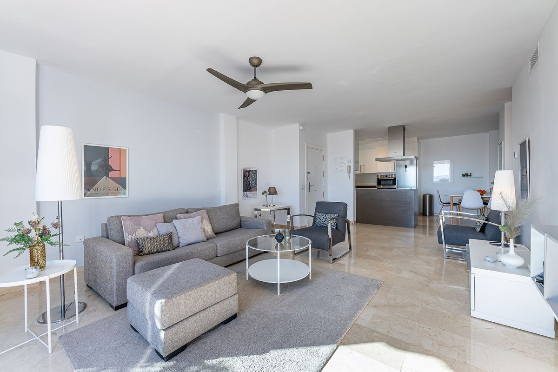 Resale - apartment - Marbella - Nueva Andalucía