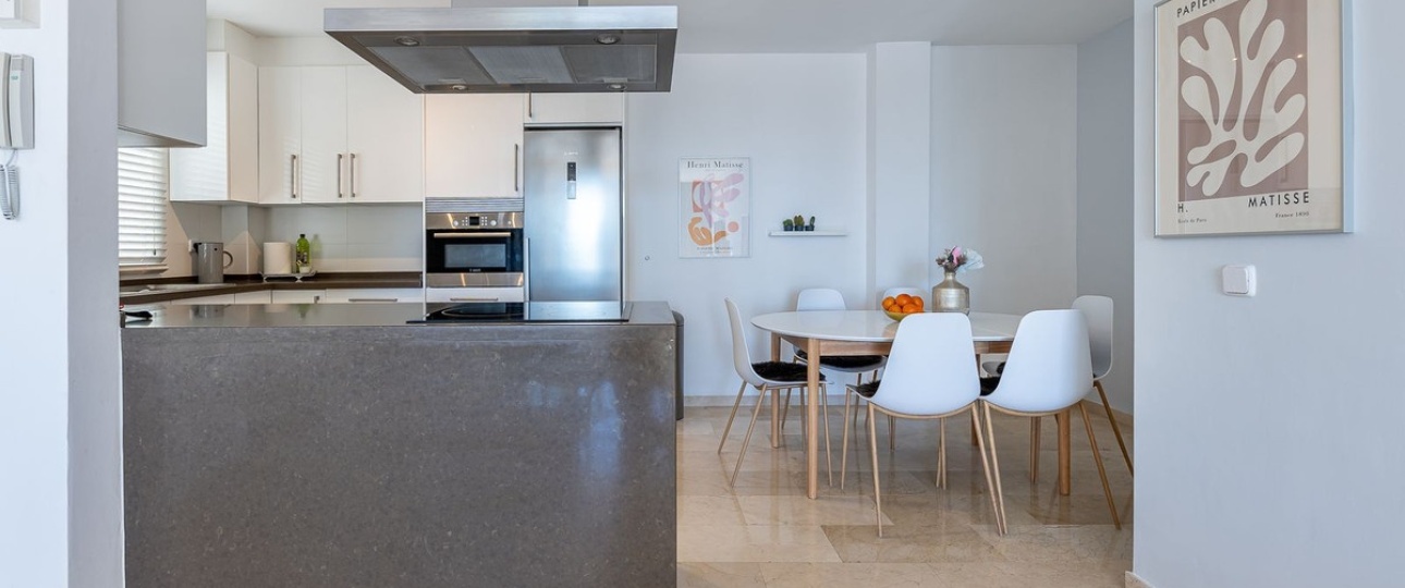 Resale - apartment - Marbella - Nueva Andalucía