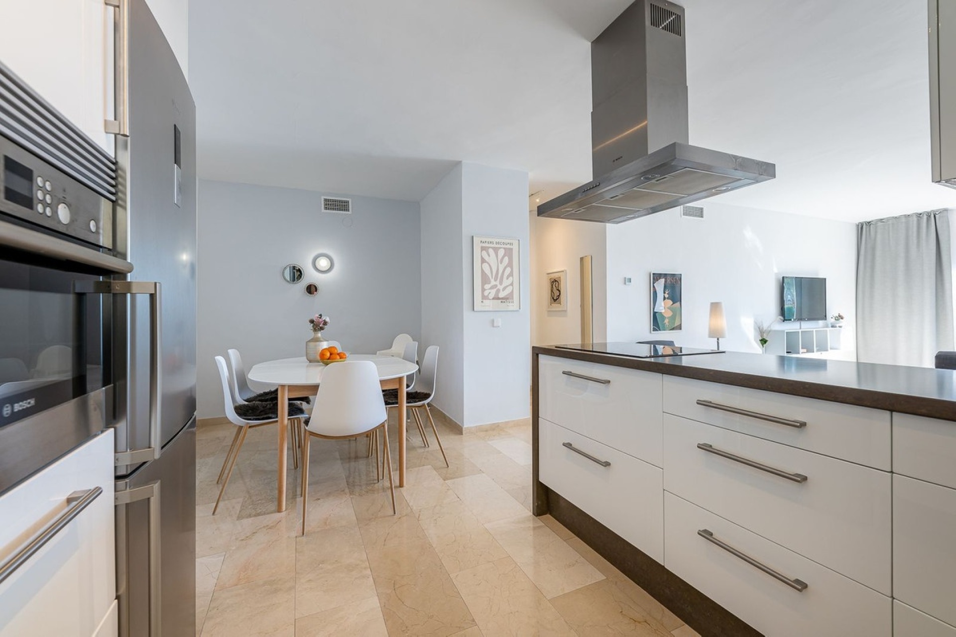 Resale - apartment - Marbella - Nueva Andalucía