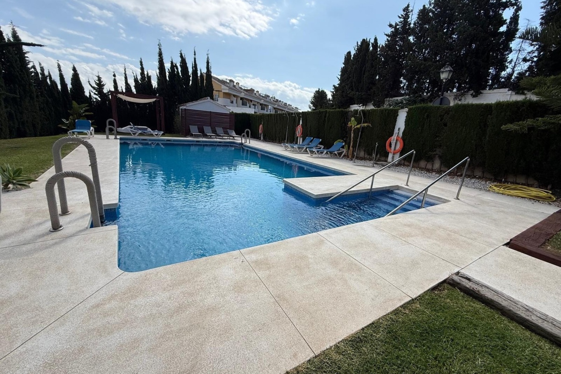 Resale - apartment - Marbella - Nueva Andalucía