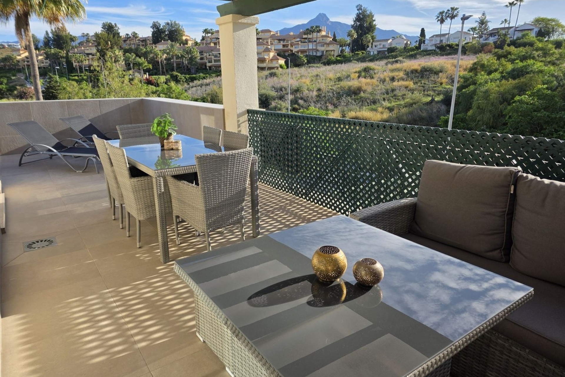 Resale - apartment - Marbella - Nueva Andalucía