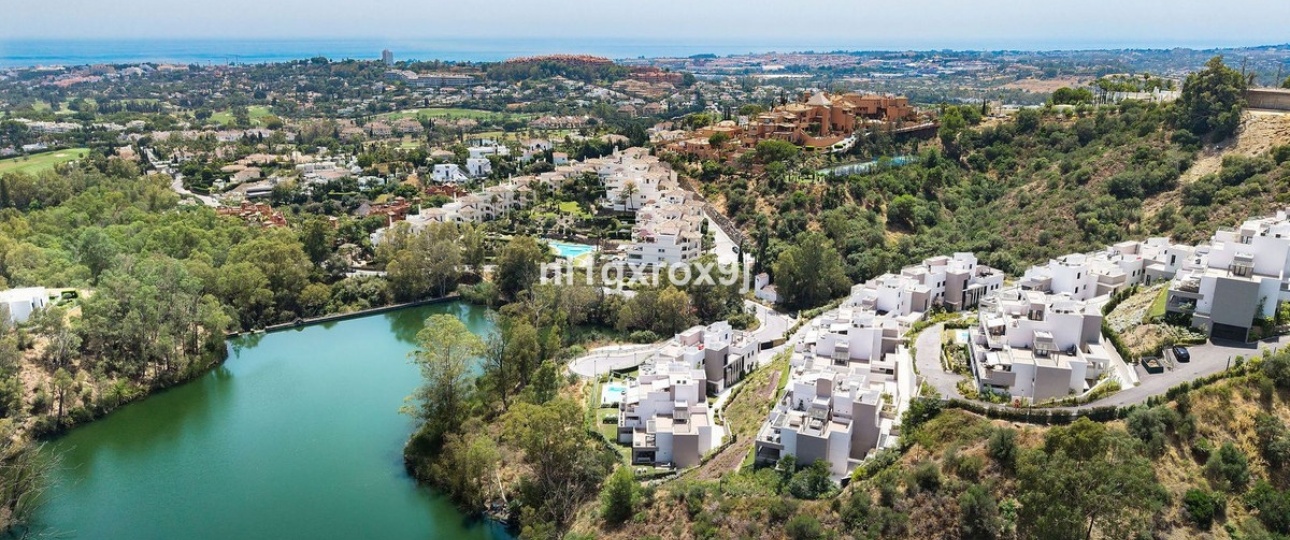 Resale - apartment - Marbella - Nueva Andalucía