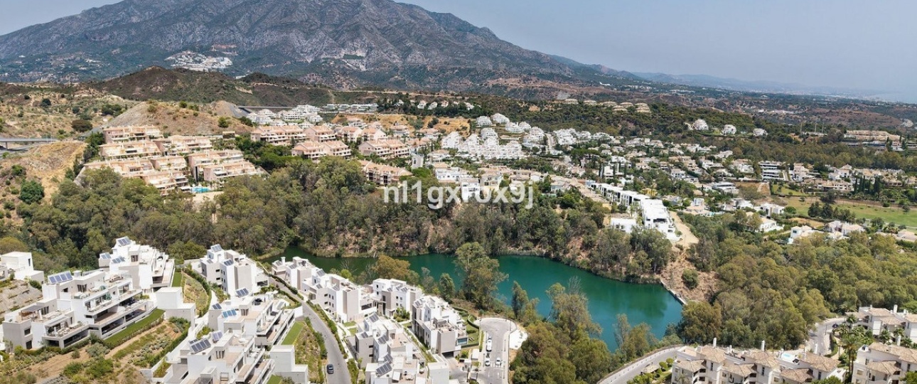 Resale - apartment - Marbella - Nueva Andalucía