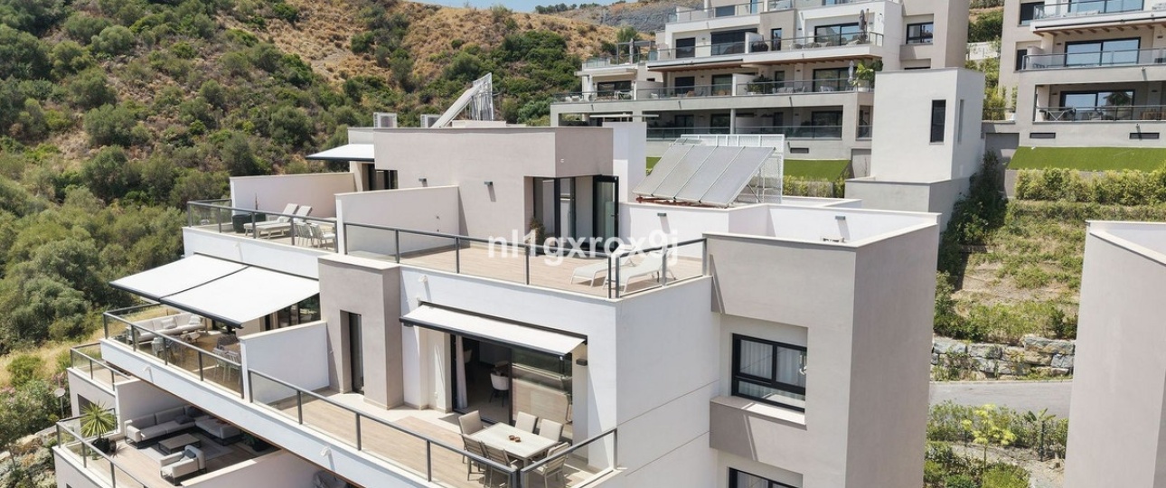 Resale - apartment - Marbella - Nueva Andalucía