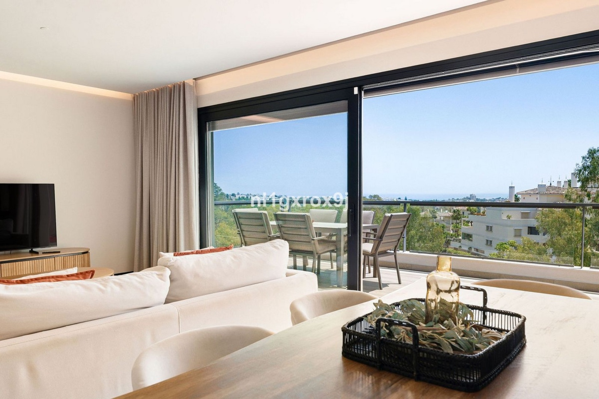 Resale - apartment - Marbella - Nueva Andalucía