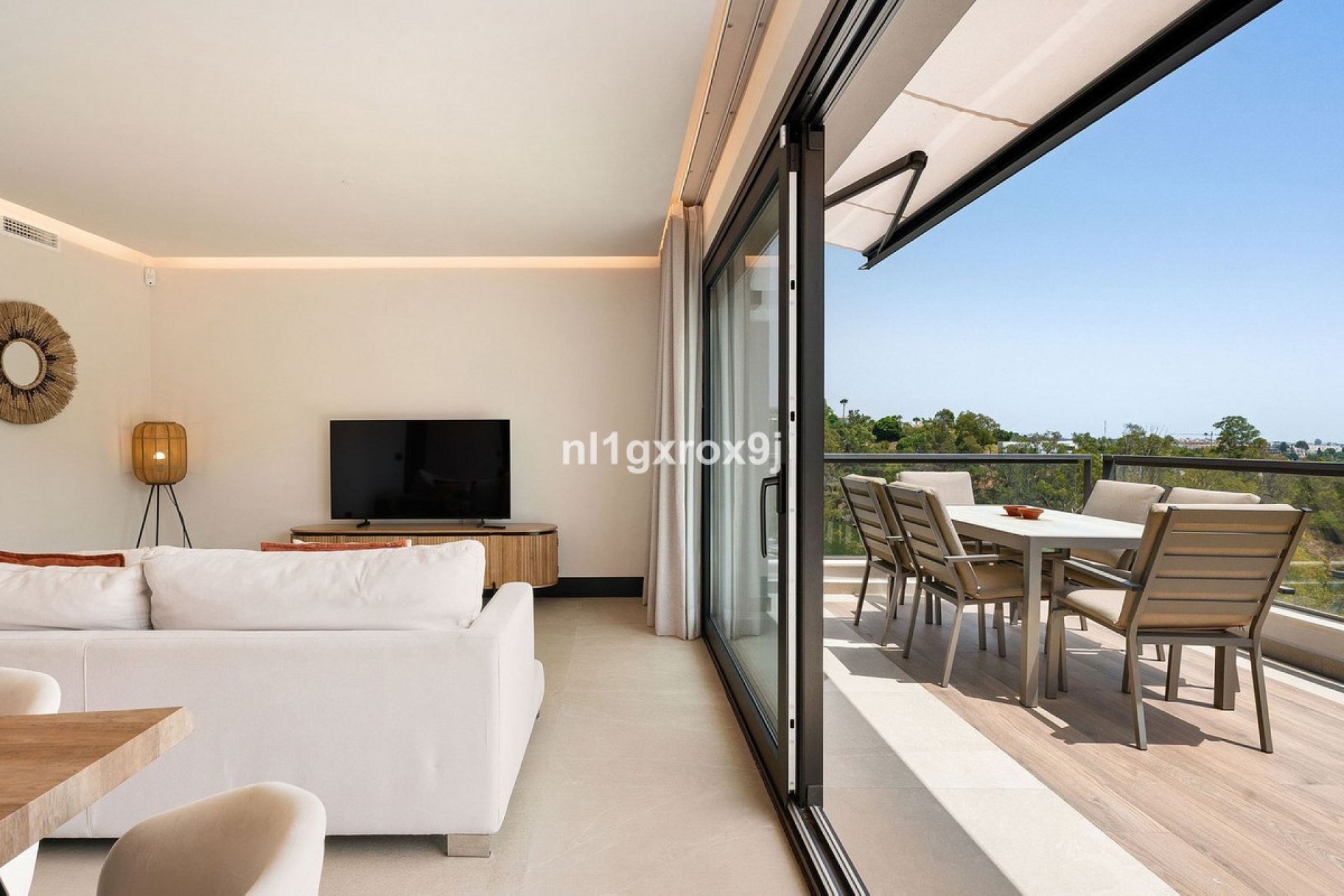 Resale - apartment - Marbella - Nueva Andalucía