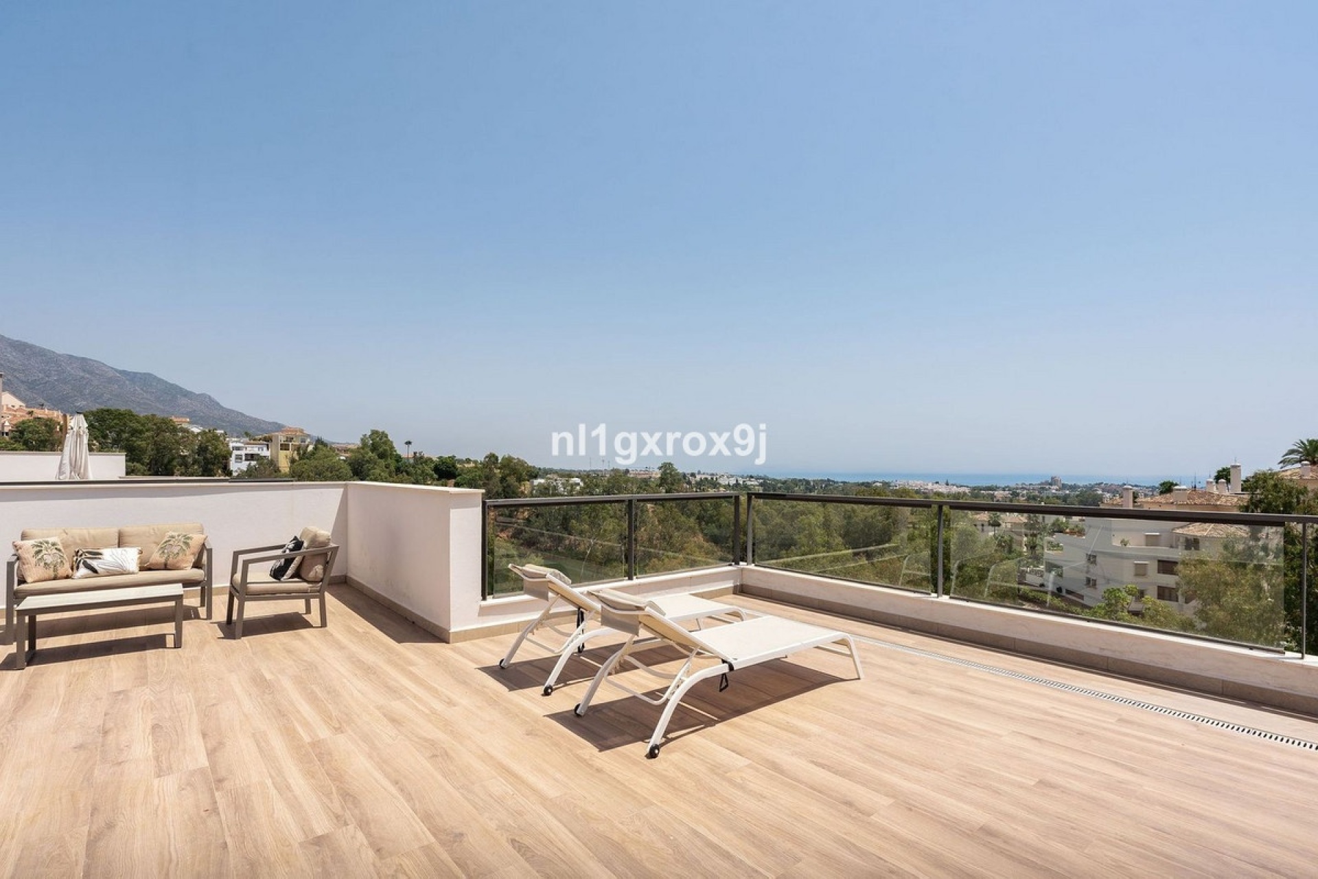 Resale - apartment - Marbella - Nueva Andalucía