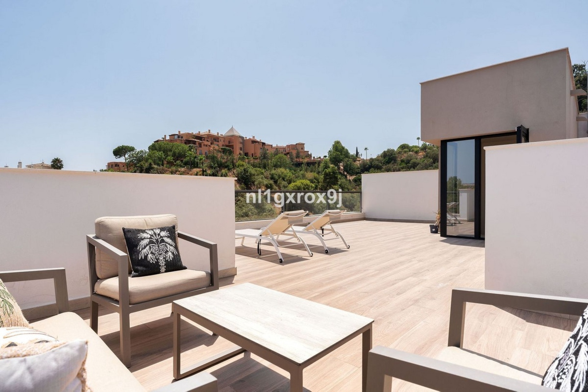 Resale - apartment - Marbella - Nueva Andalucía