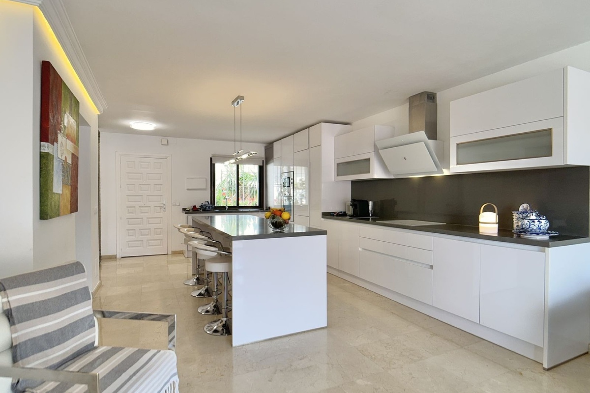 Resale - apartment - Marbella - Nueva Andalucía
