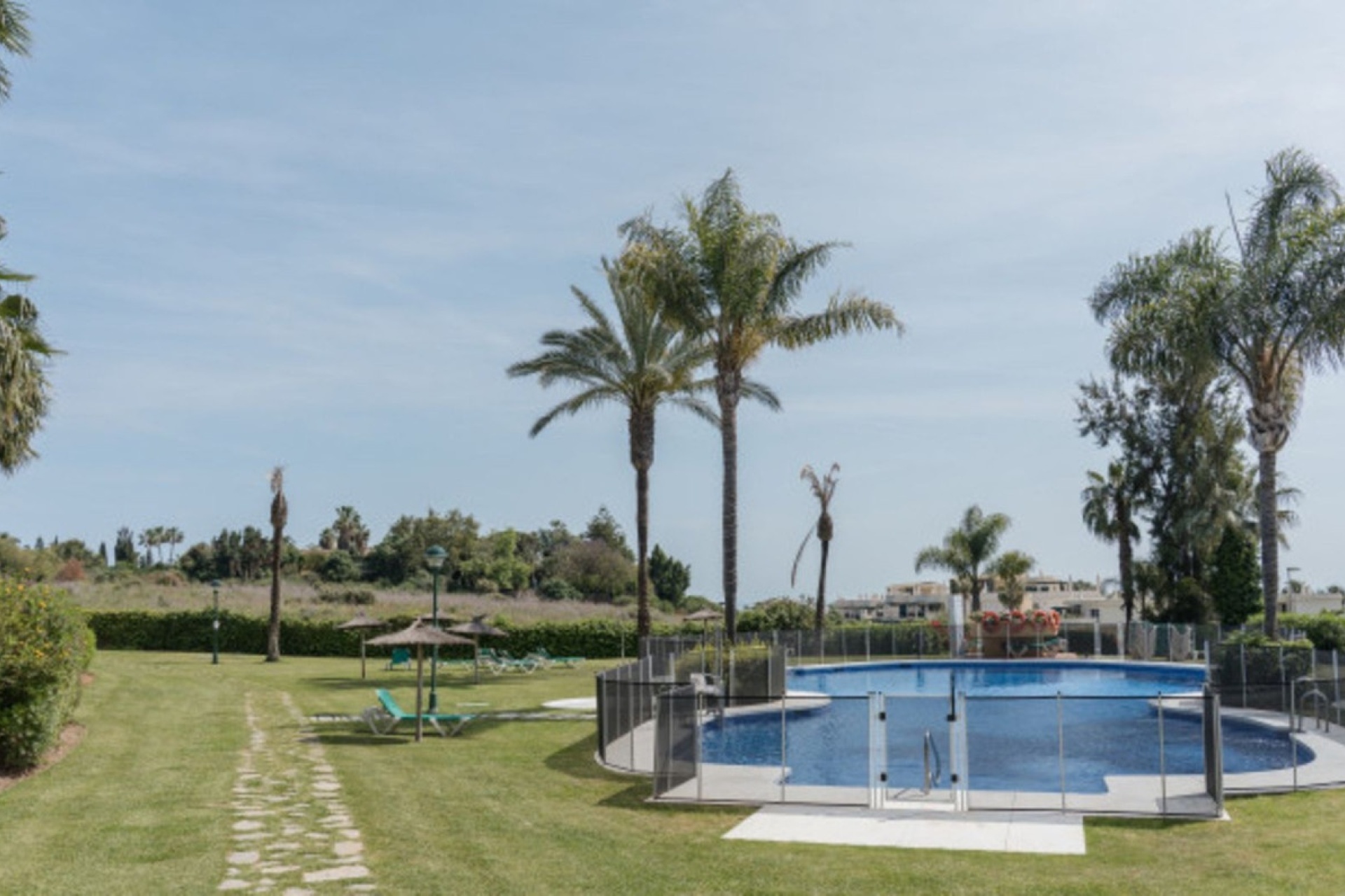 Resale - apartment - Marbella - Nueva Andalucía