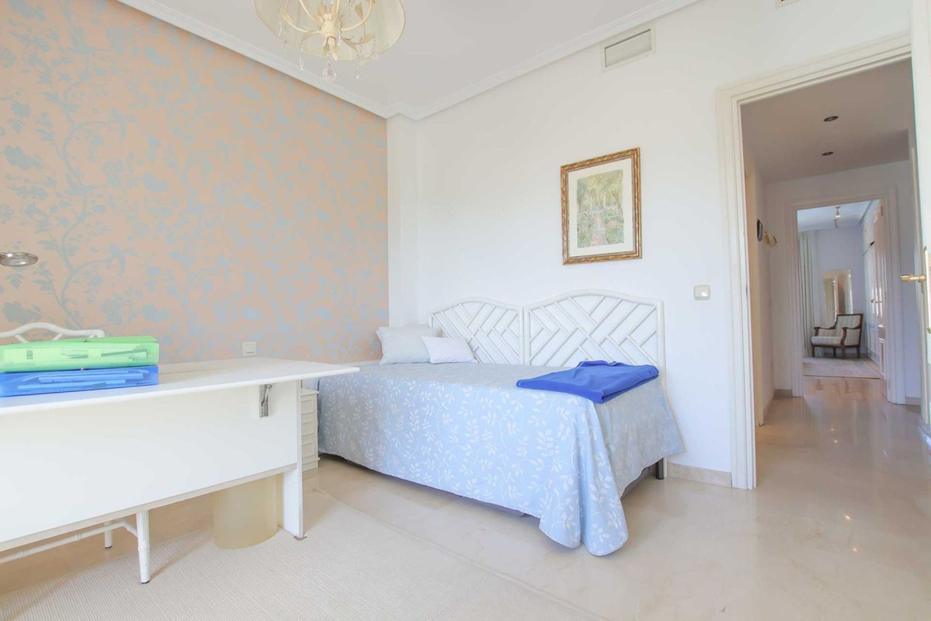 Resale - apartment - Marbella - Nueva Andalucía