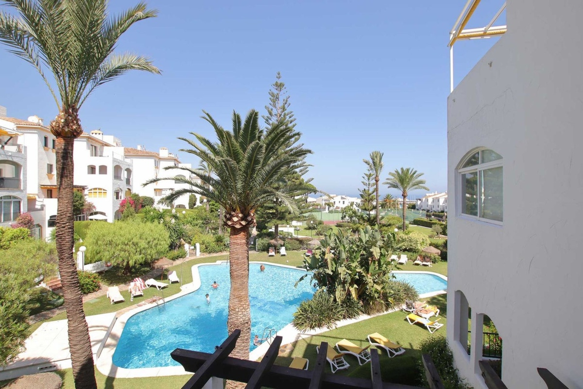 Resale - apartment - Marbella - Nueva Andalucía