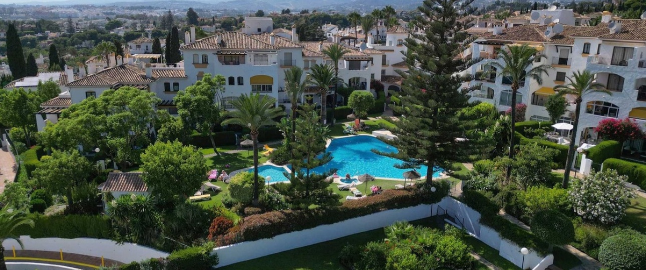 Resale - apartment - Marbella - Nueva Andalucía