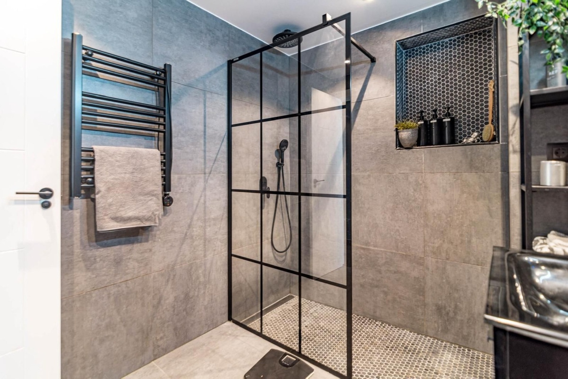 Resale - apartment - Marbella - Nueva Andalucía