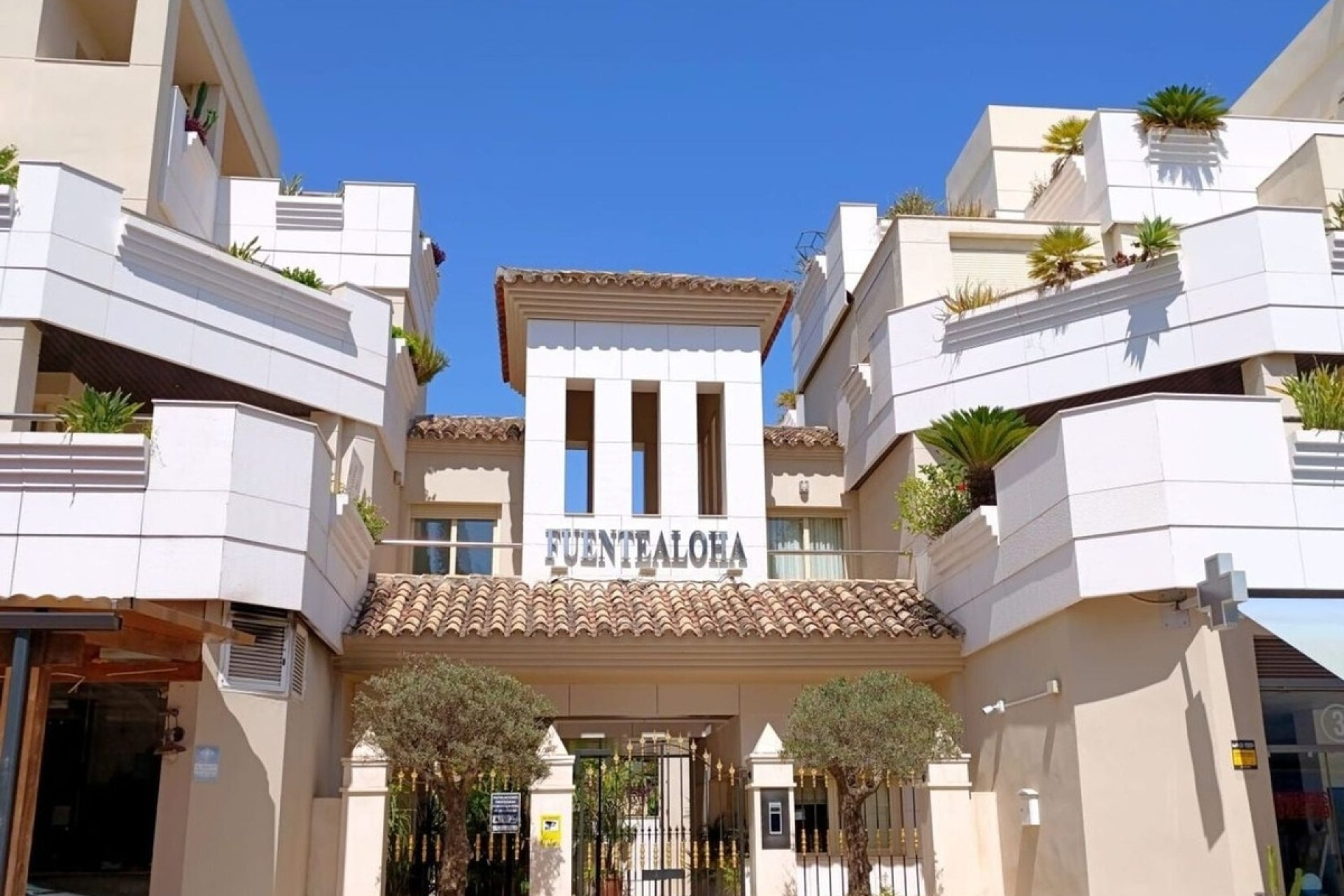 Resale - apartment - Marbella - Nueva Andalucía