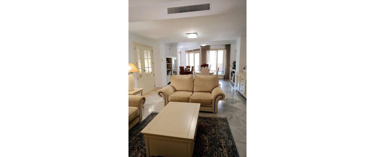 Resale - apartment - Marbella - Nueva Andalucía