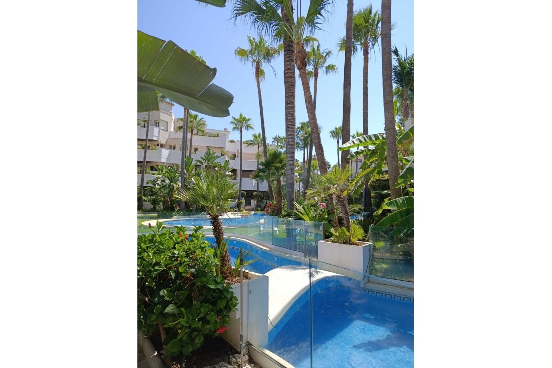 Resale - apartment - Marbella - Nueva Andalucía