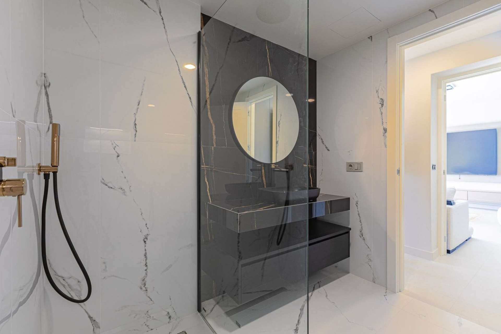Resale - apartment - Marbella - Nueva Andalucía
