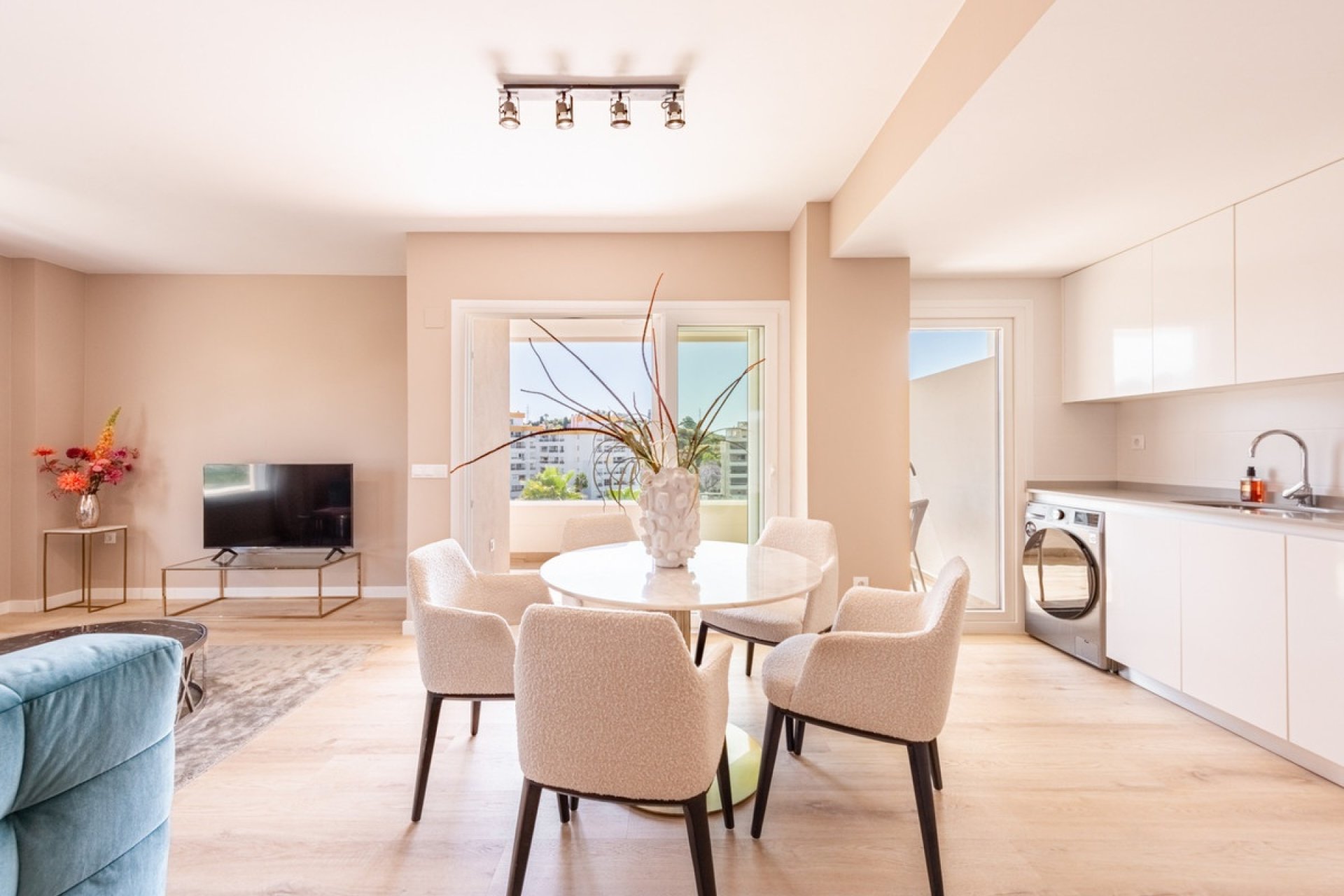 Resale - apartment - Marbella - Nueva Andalucía
